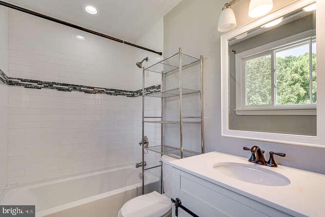 MURRAY HILL - Residential