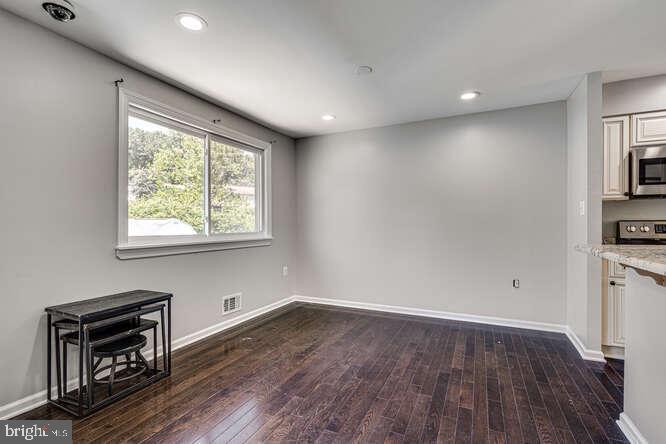 MURRAY HILL - Residential