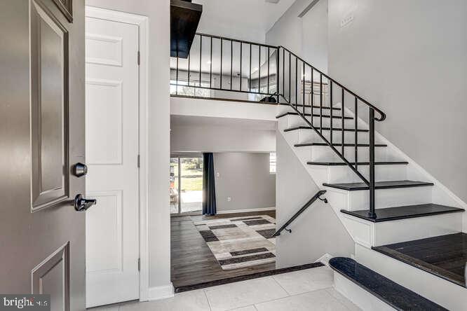 MURRAY HILL - Residential