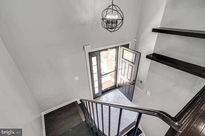 MURRAY HILL - Residential