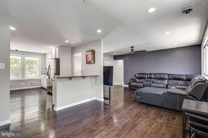 MURRAY HILL - Residential