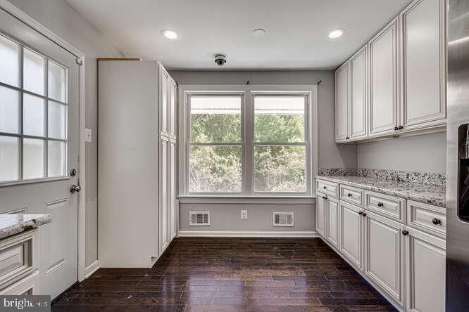 MURRAY HILL - Residential