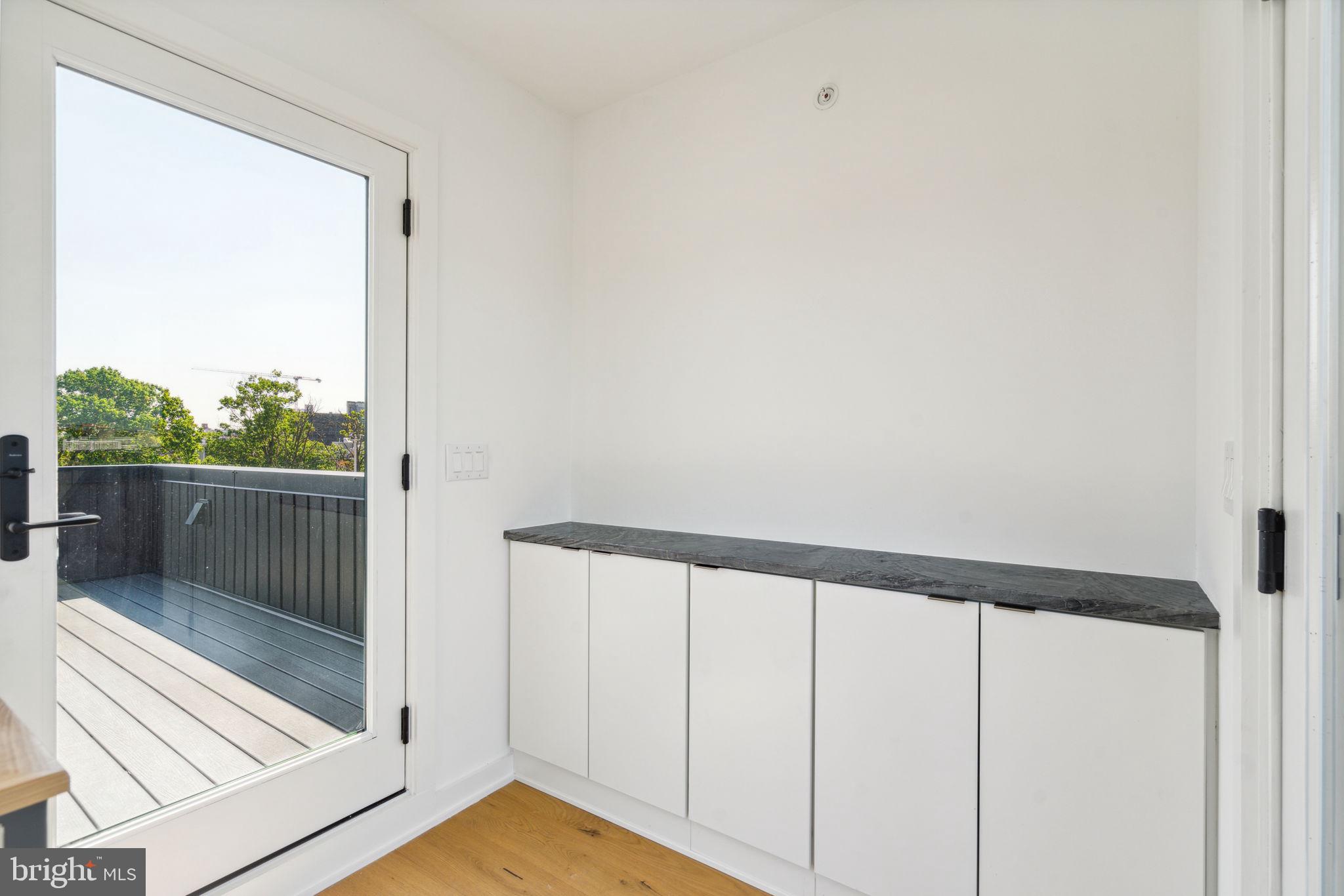 GRADUATE HOSPITAL - Residential