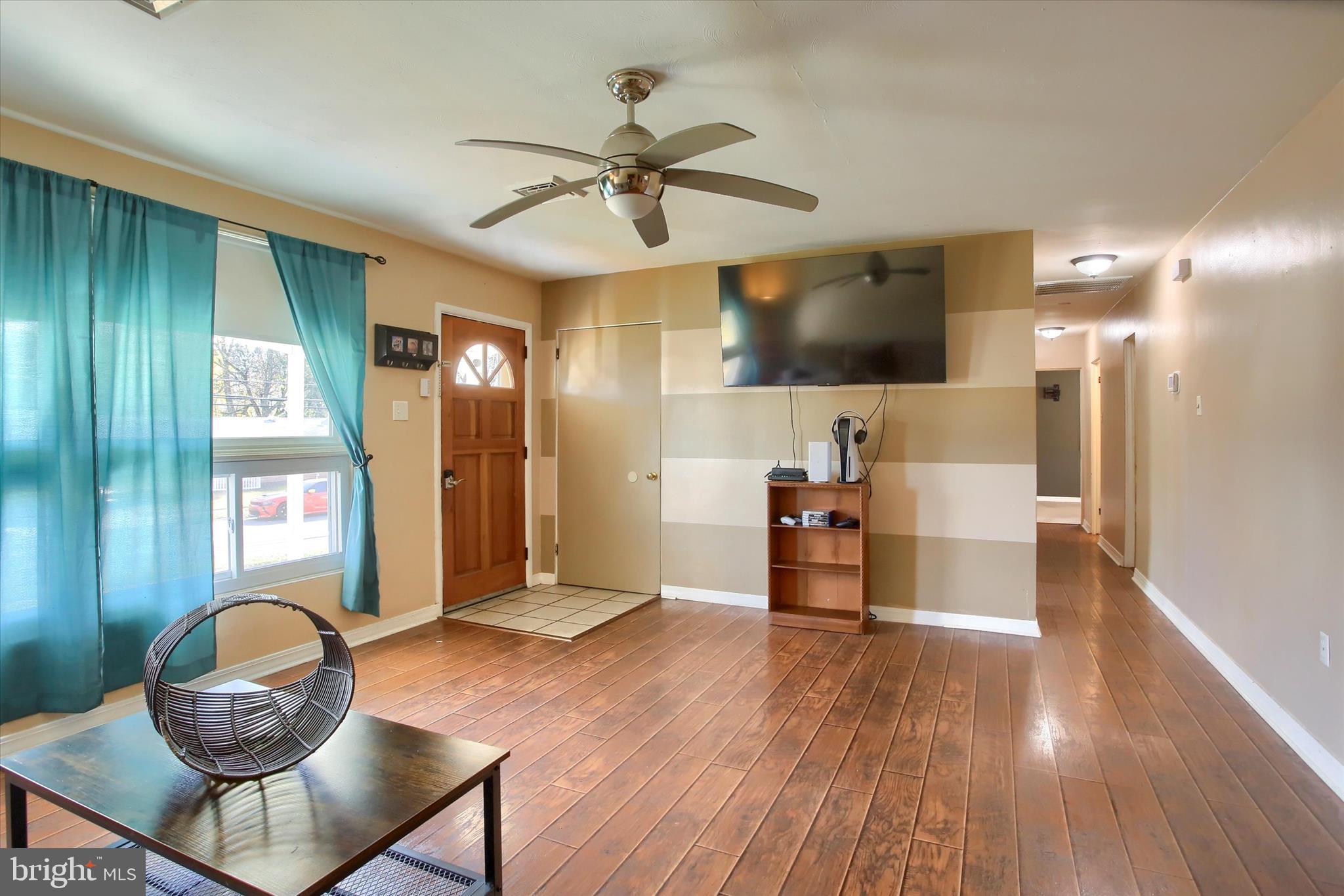 DELBROOK MANOR - Residential