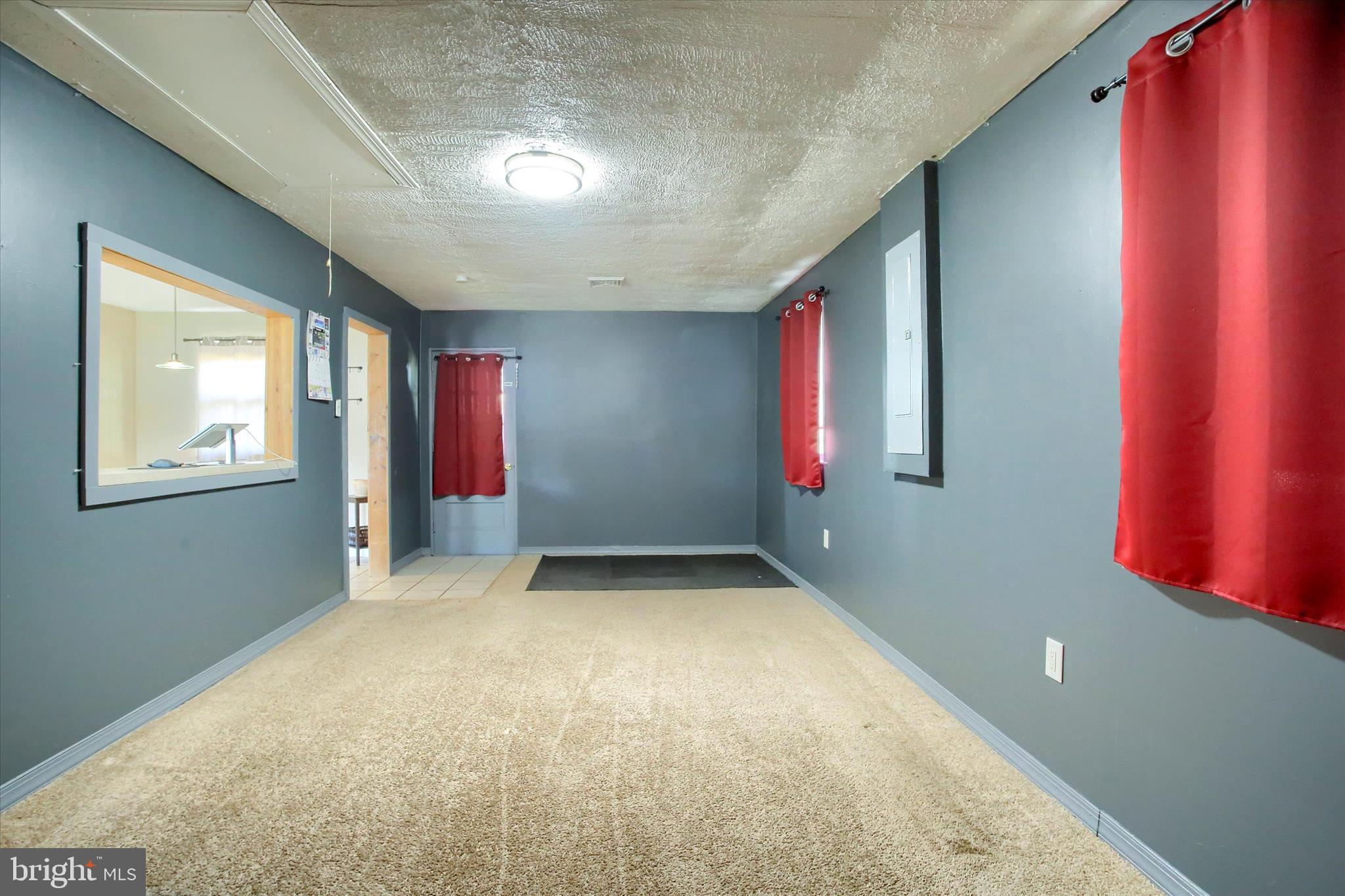 DELBROOK MANOR - Residential