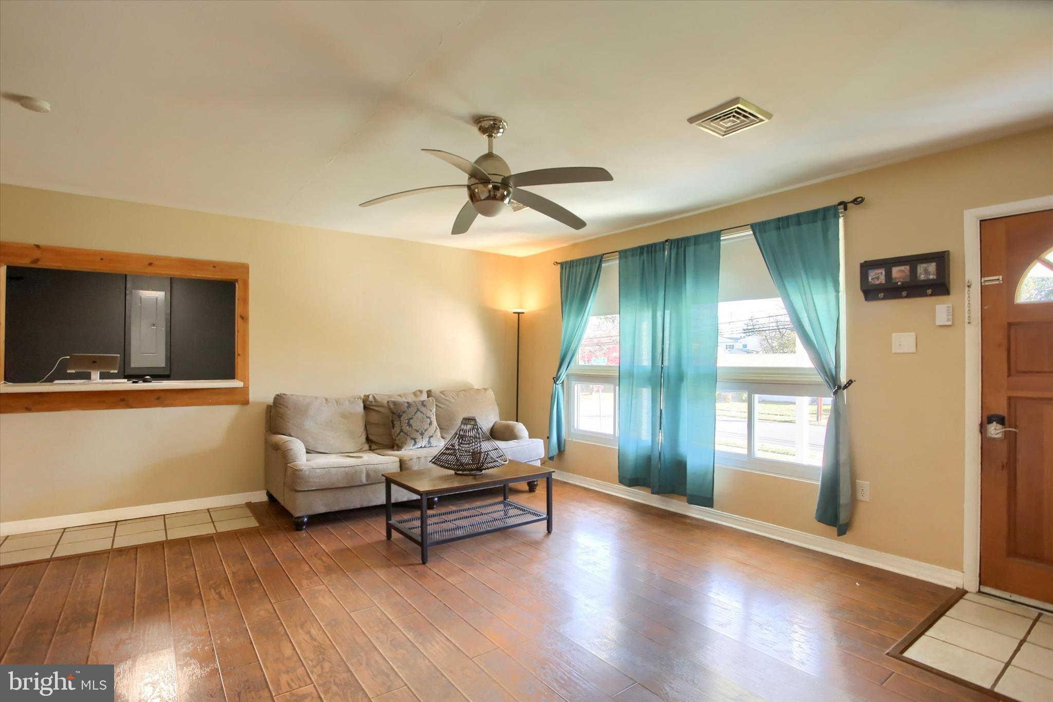 DELBROOK MANOR - Residential