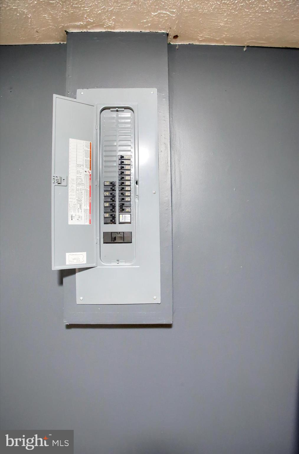 DELBROOK MANOR - Residential