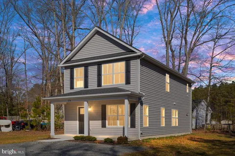 376 Piney Forest Drive, Colonial Beach, VA MLS: VAWE2007764