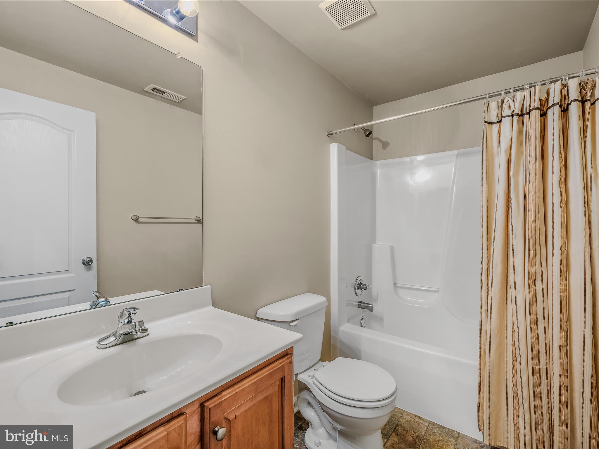 THE VILLAGE OF WASHINGTON TRAIL - Residential