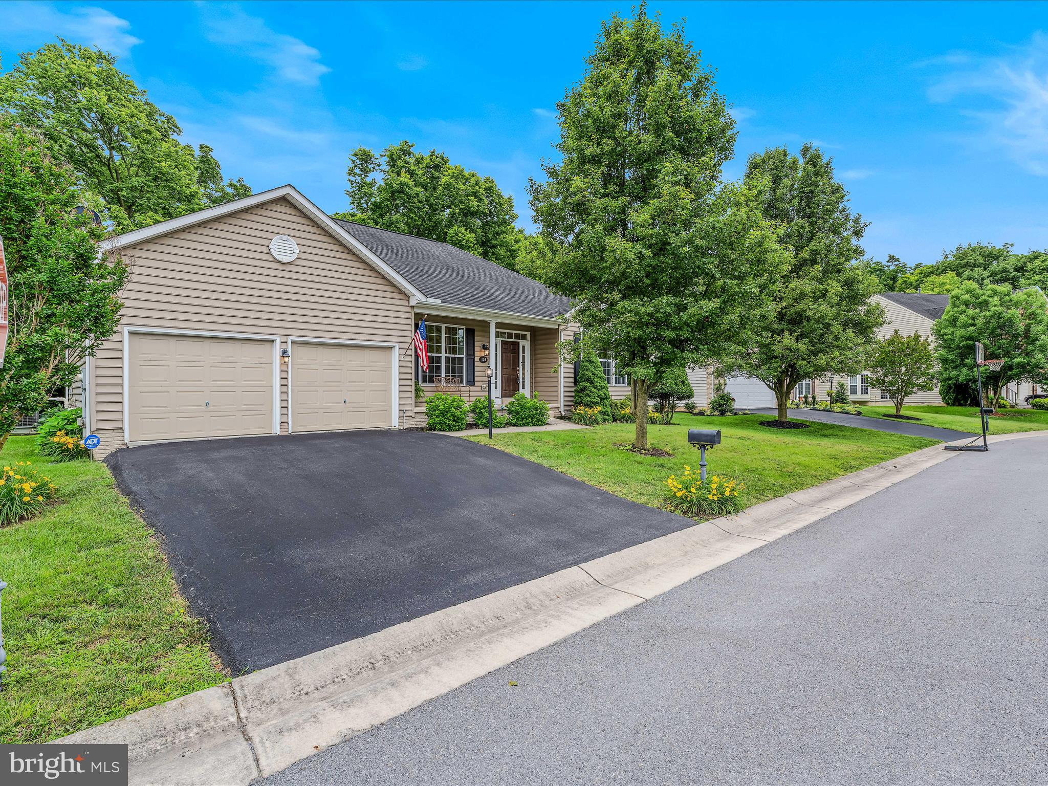 THE VILLAGE OF WASHINGTON TRAIL - Residential