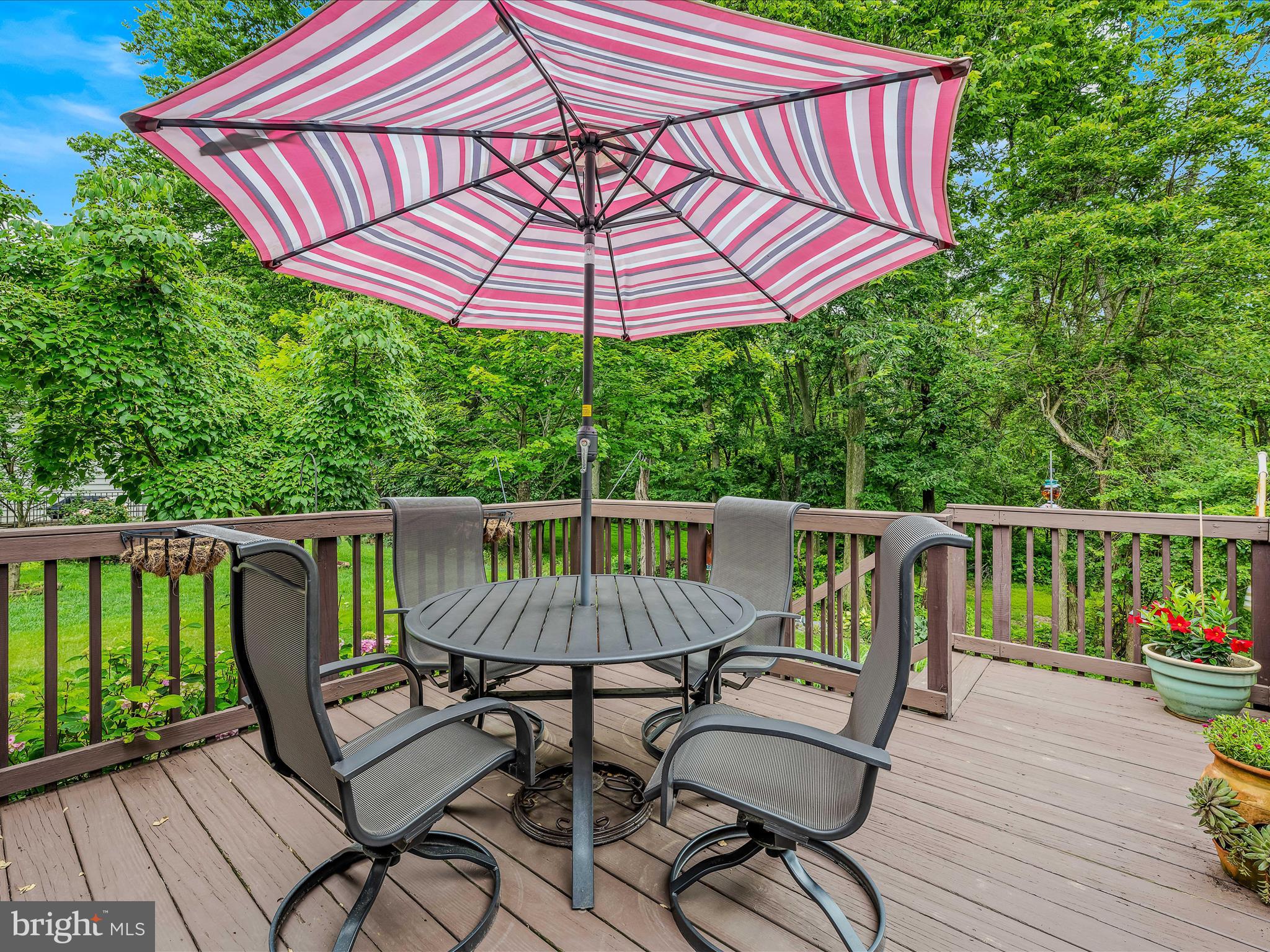 THE VILLAGE OF WASHINGTON TRAIL - Residential