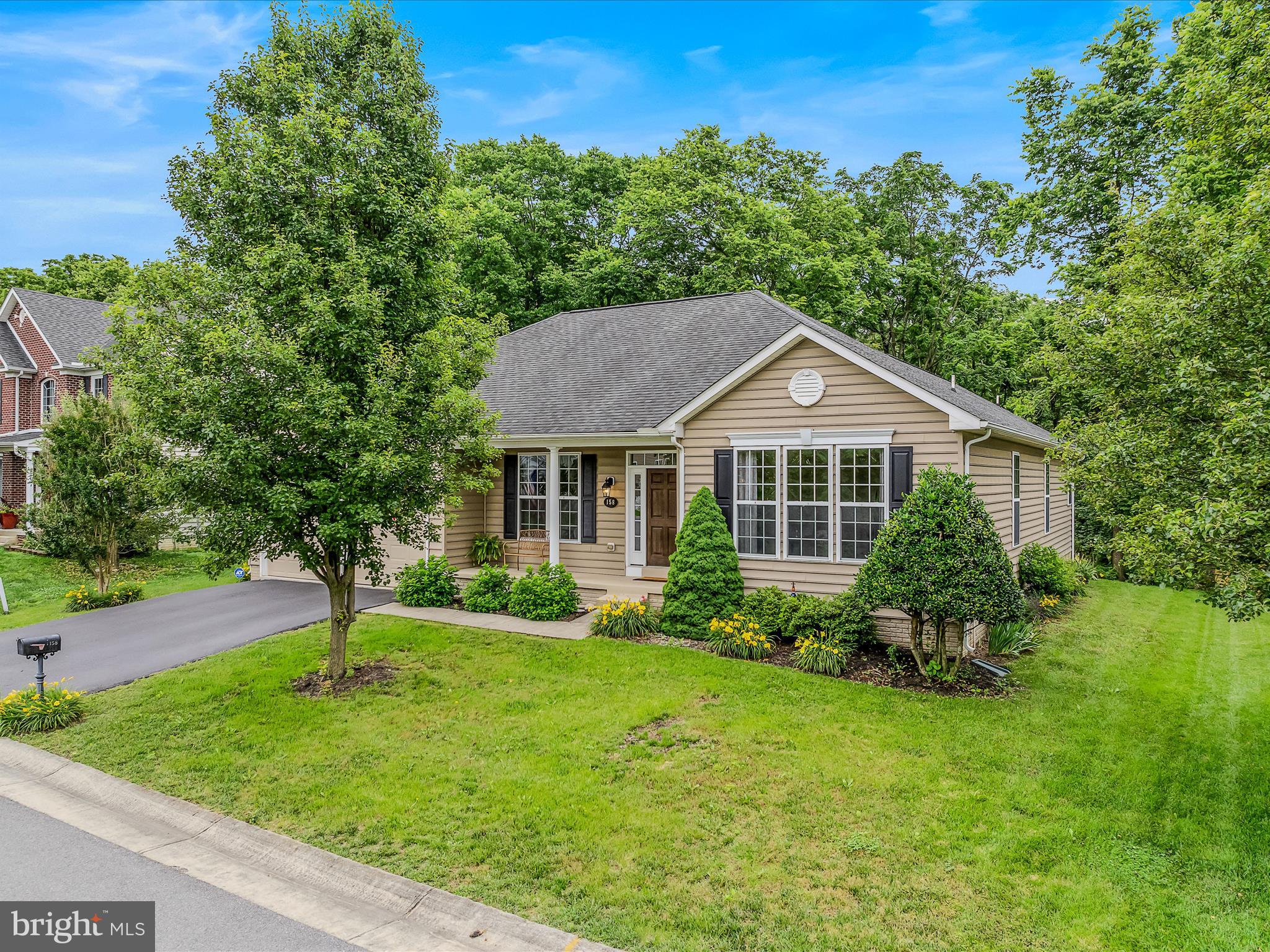 THE VILLAGE OF WASHINGTON TRAIL - Residential