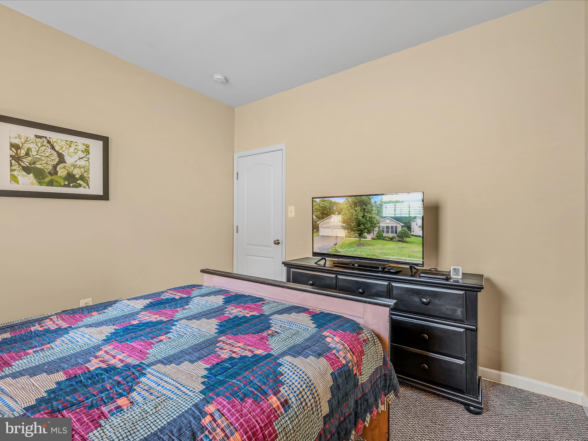 THE VILLAGE OF WASHINGTON TRAIL - Residential