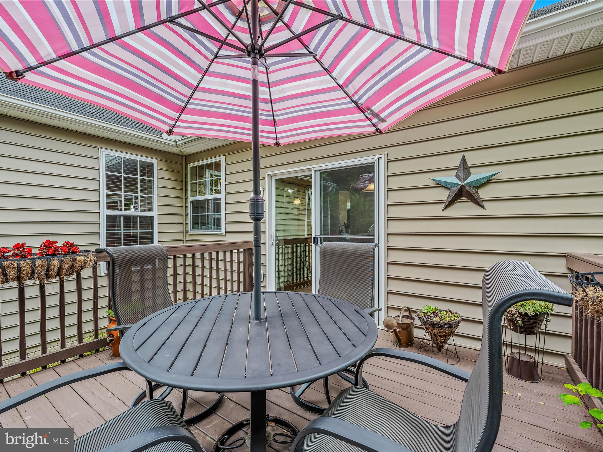 THE VILLAGE OF WASHINGTON TRAIL - Residential