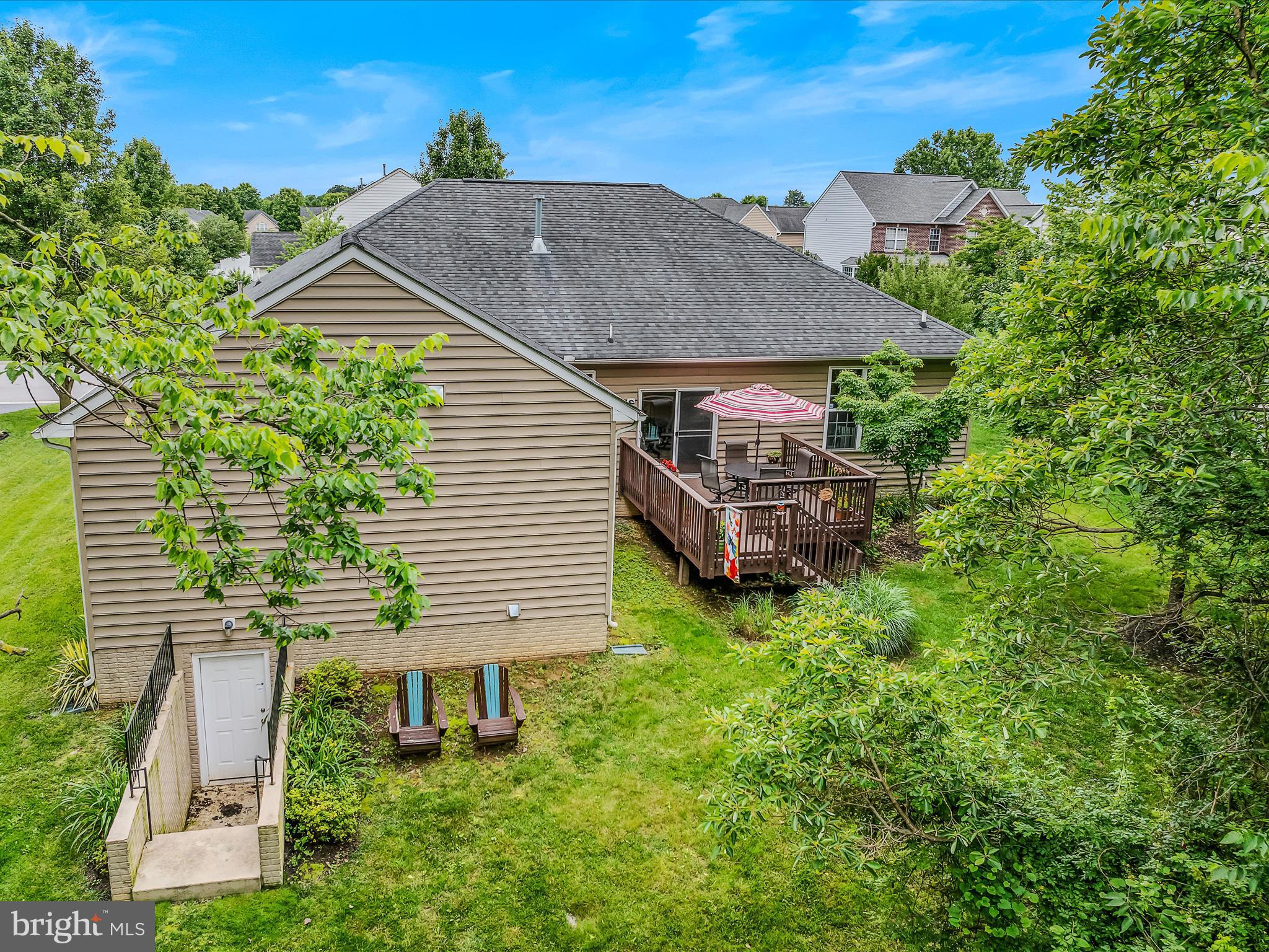 THE VILLAGE OF WASHINGTON TRAIL - Residential