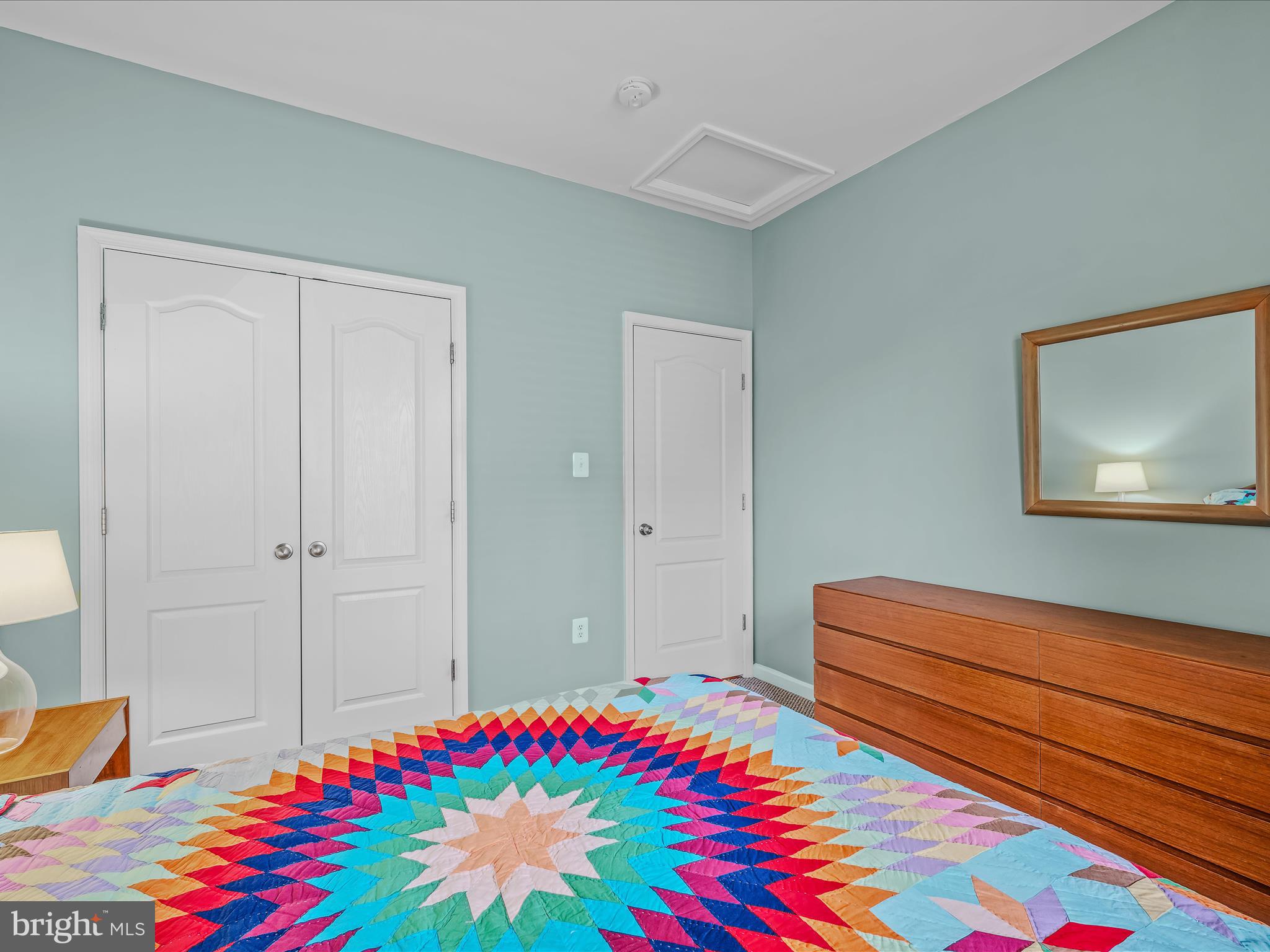 THE VILLAGE OF WASHINGTON TRAIL - Residential