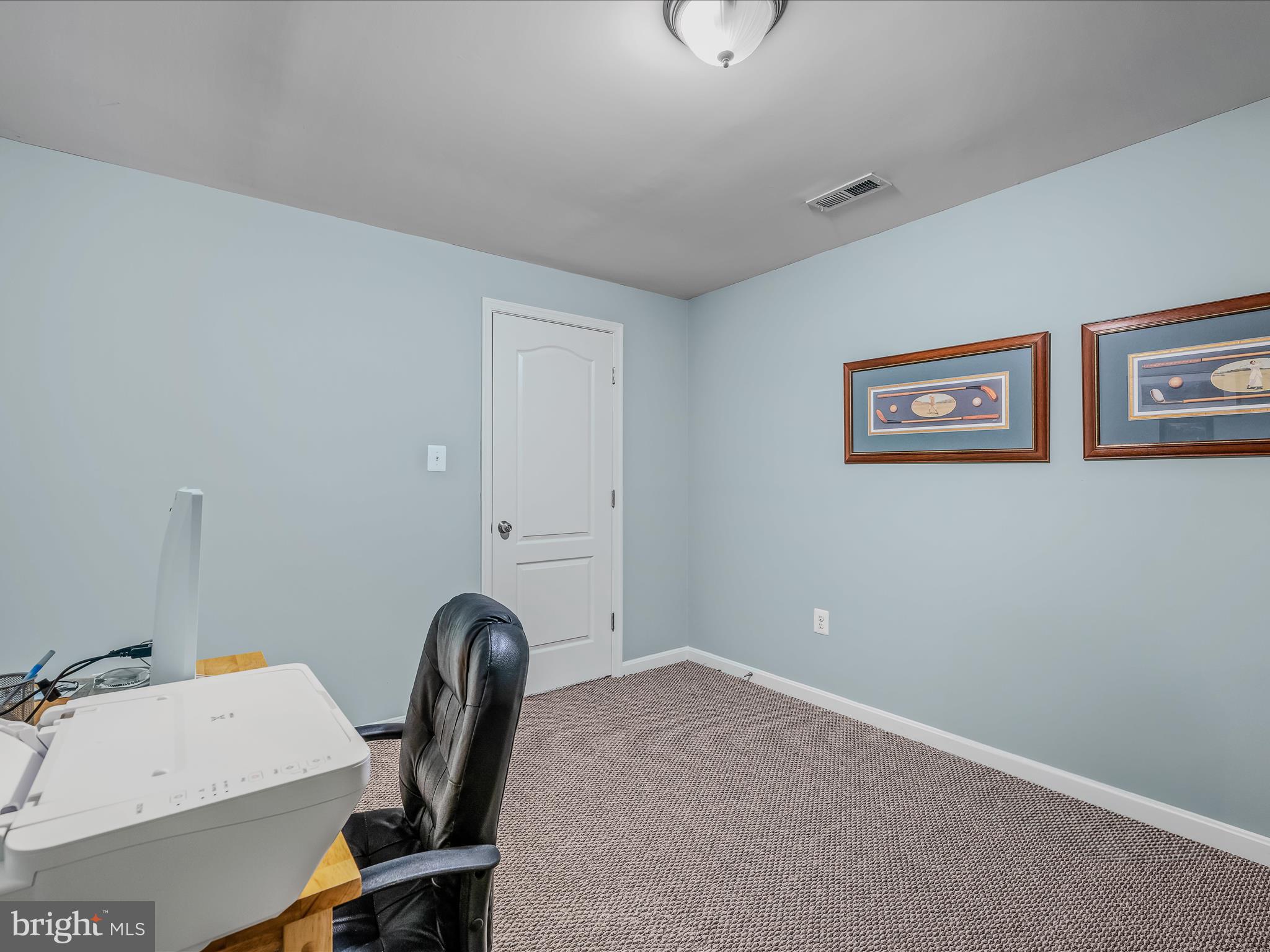 THE VILLAGE OF WASHINGTON TRAIL - Residential