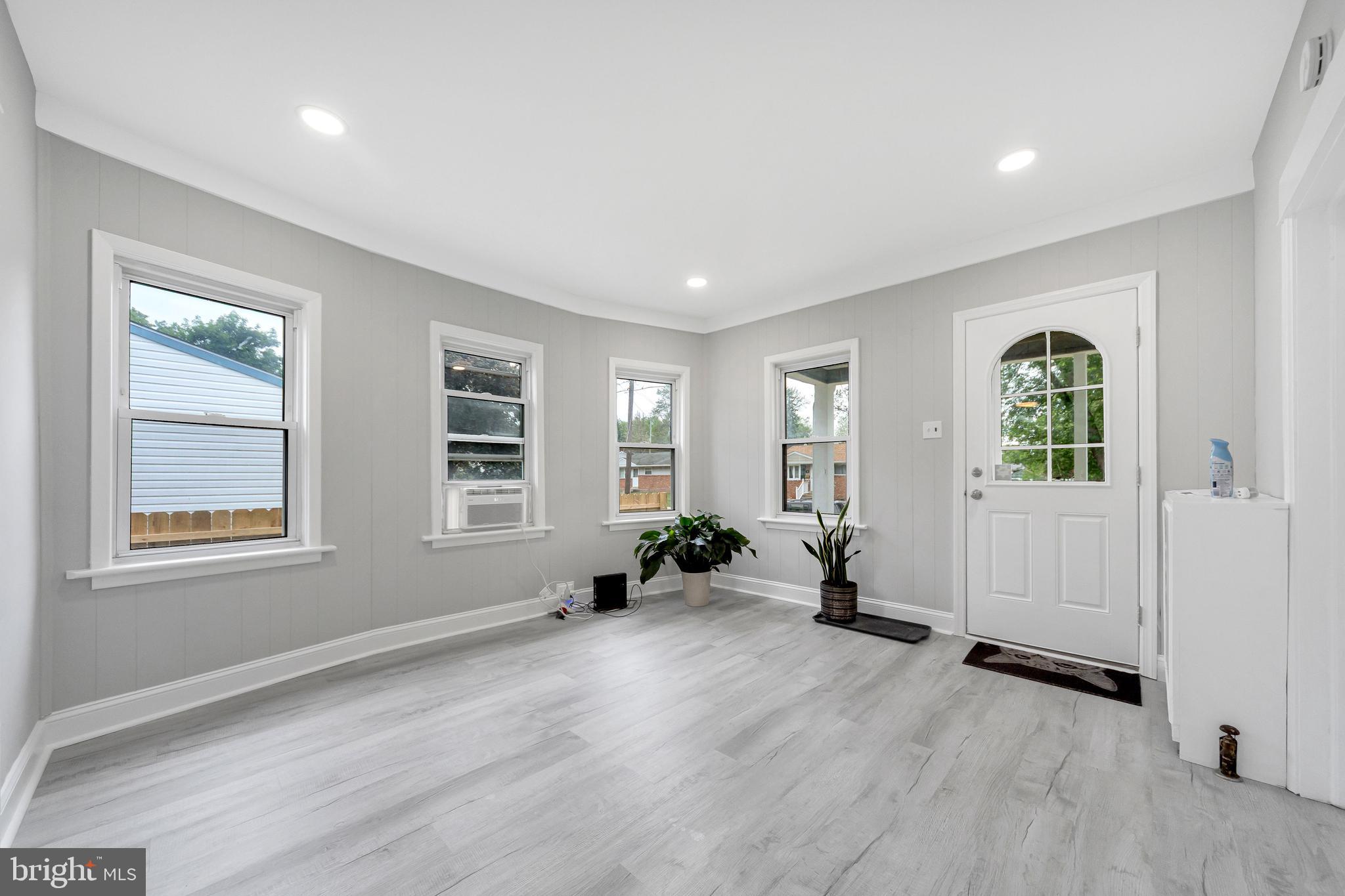 27 ELM AVENUE