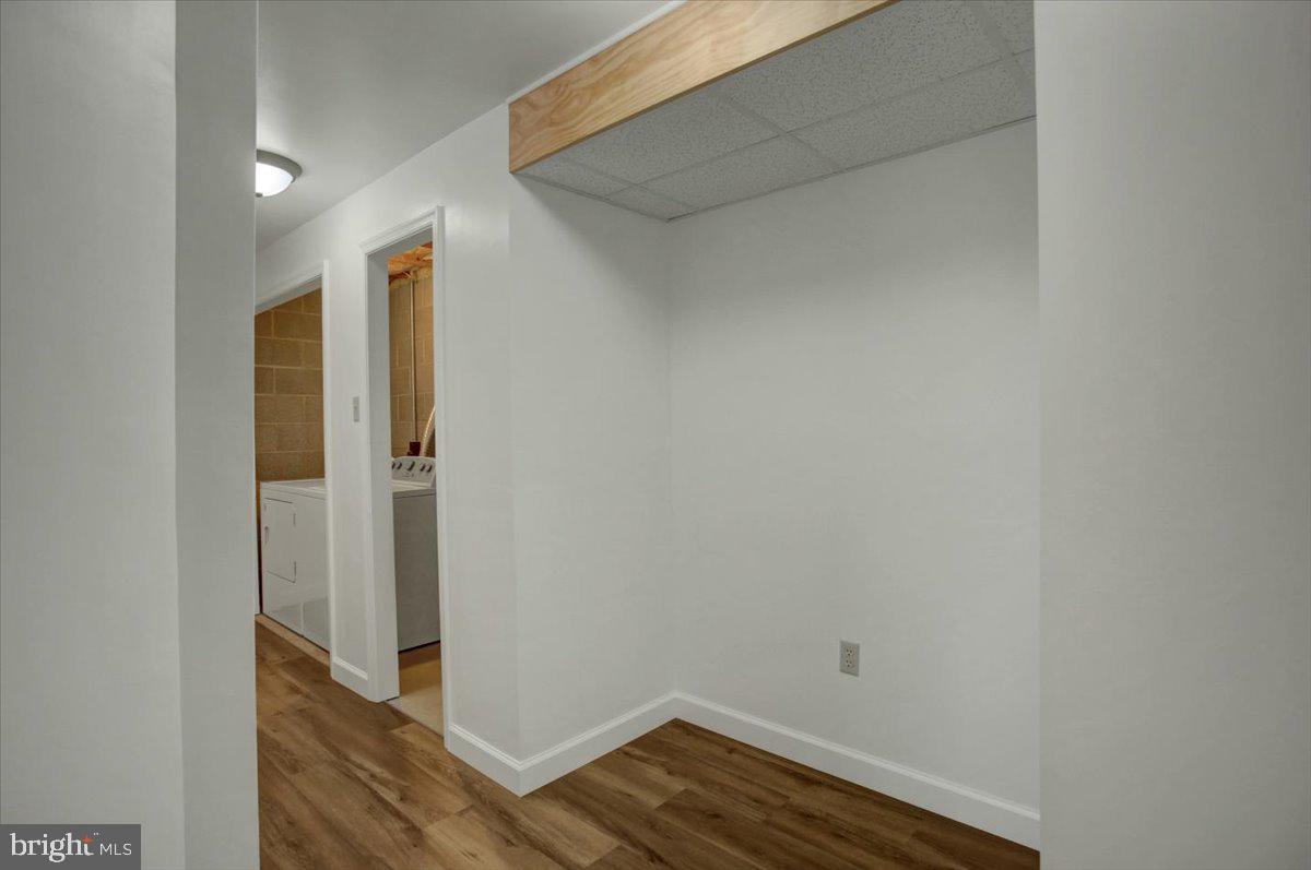 WILLOWDALE - Residential