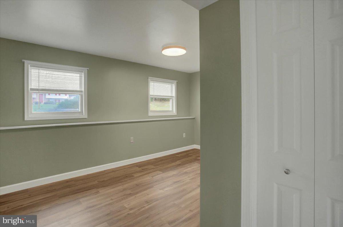 WILLOWDALE - Residential