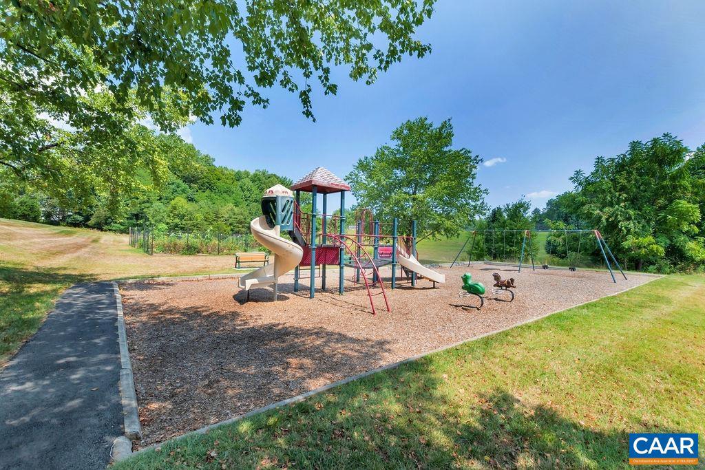 FOREST LAKES SOUTH - Residential