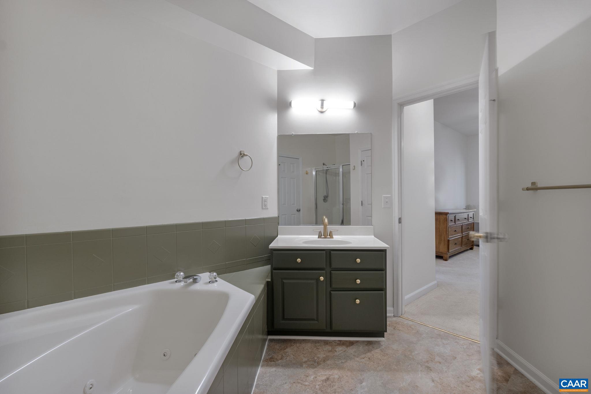 FOREST LAKES SOUTH - Residential