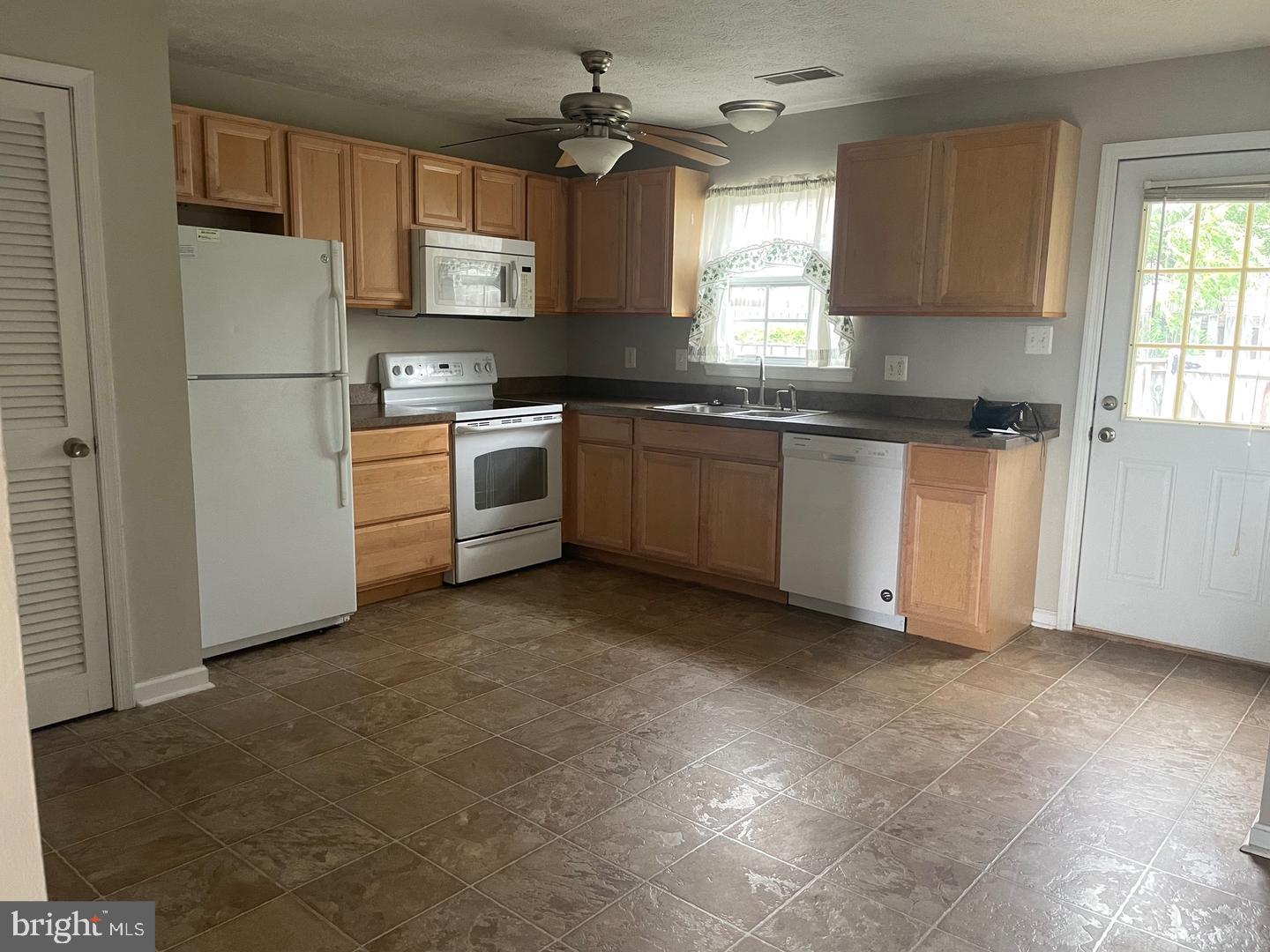 BROOKLAND HEIGHTS - Residential