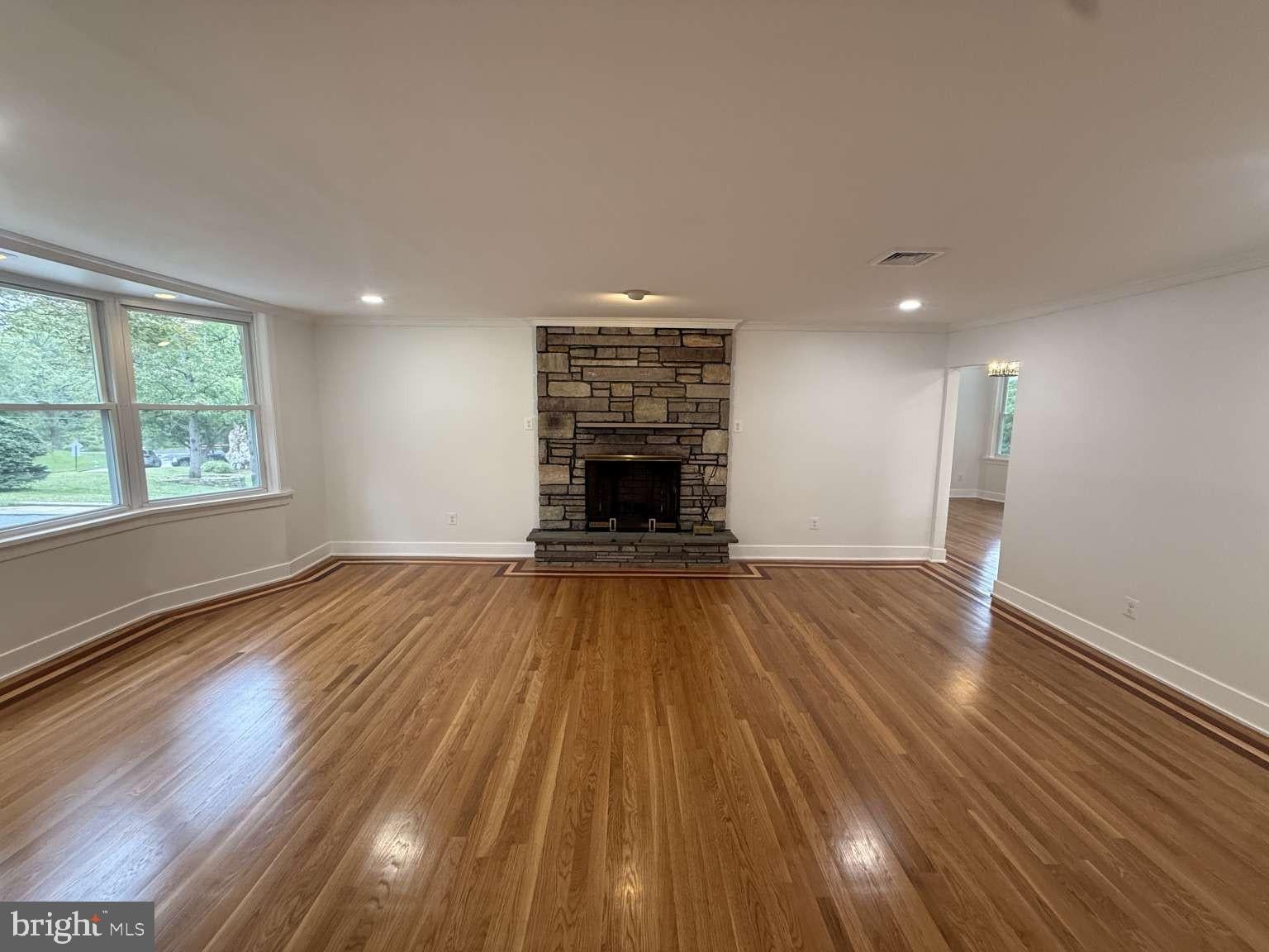 7949 ROLLING GREEN ROAD