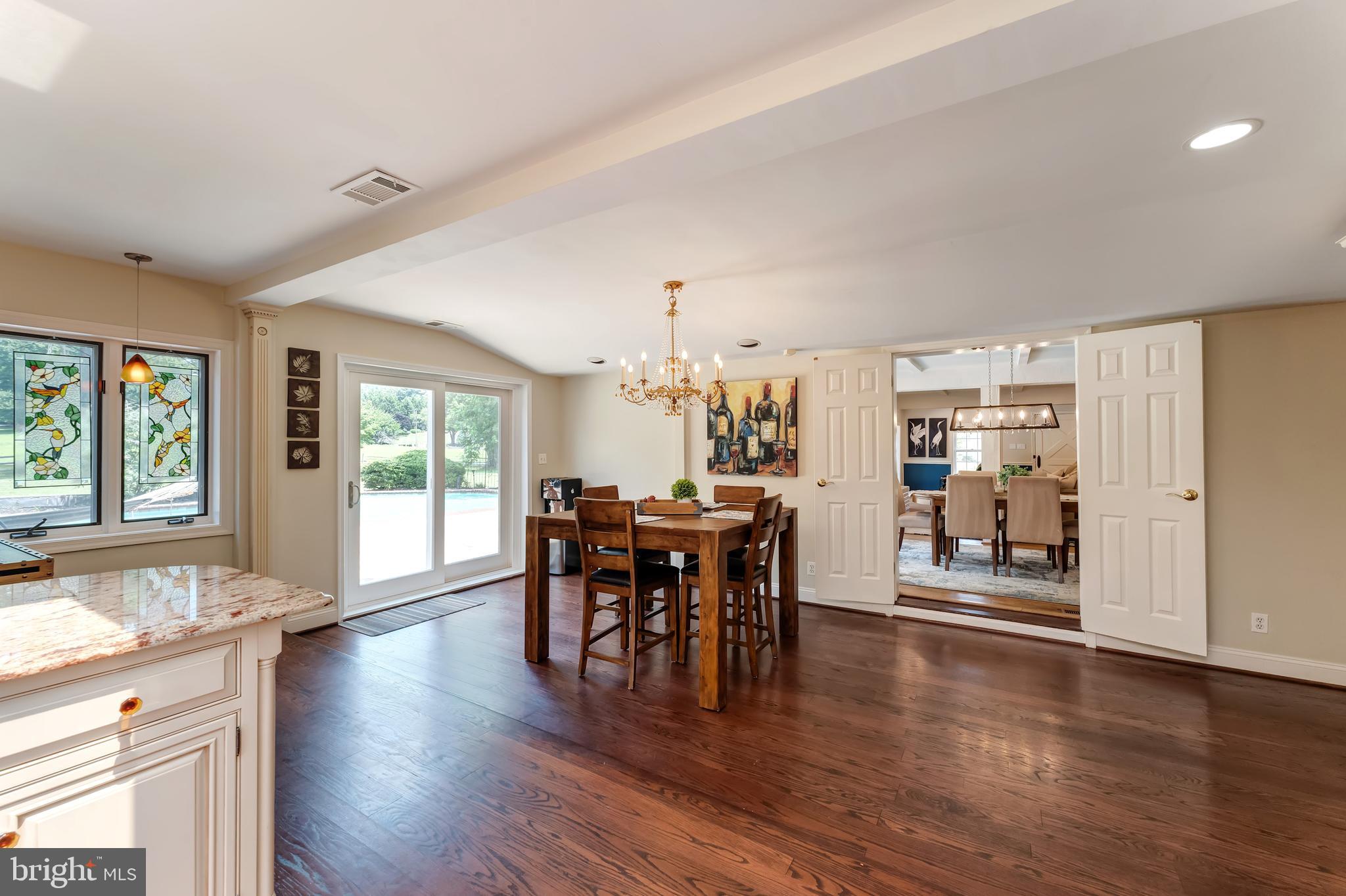 ENGLISH HILLS - Residential