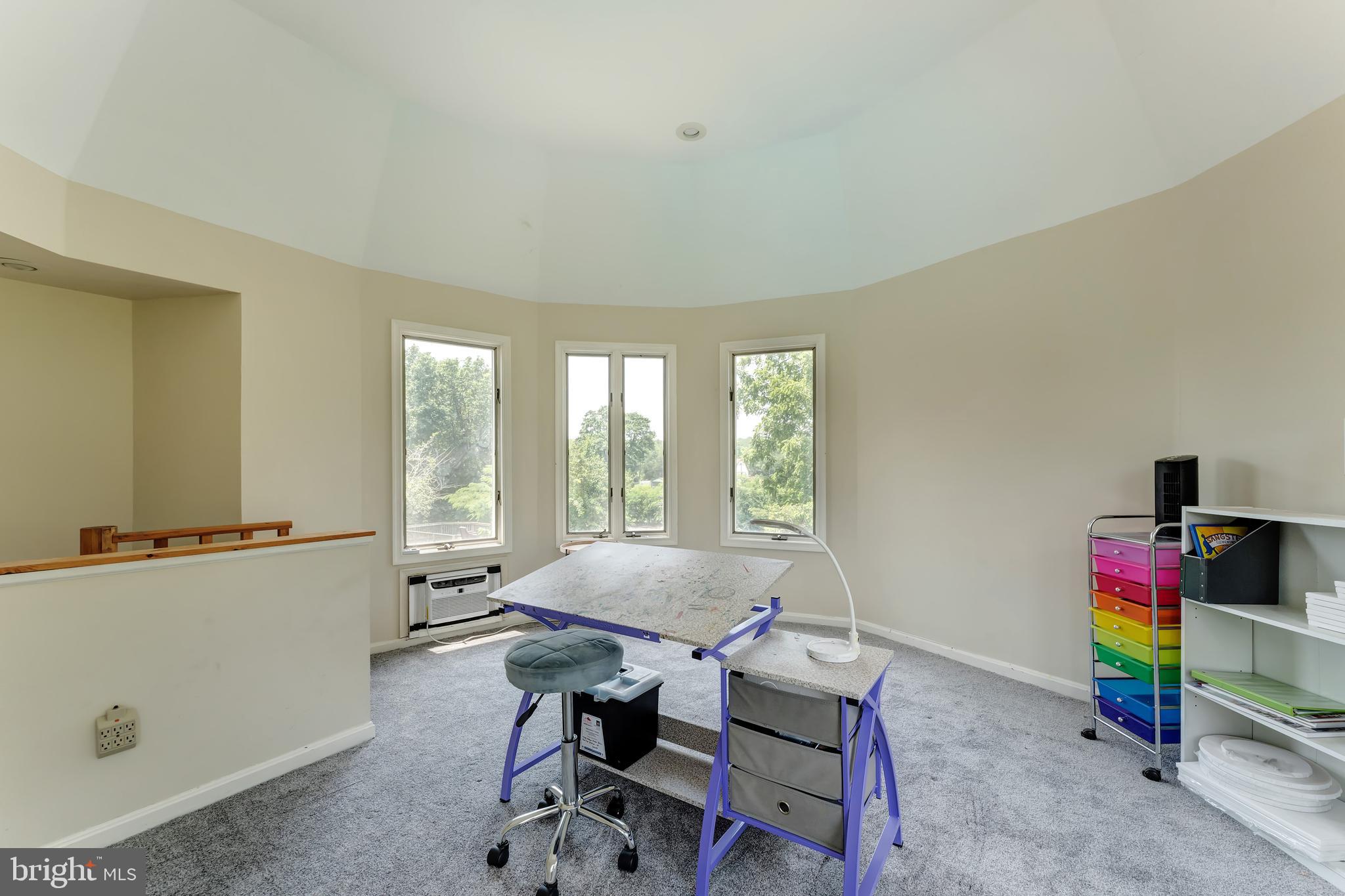 ENGLISH HILLS - Residential