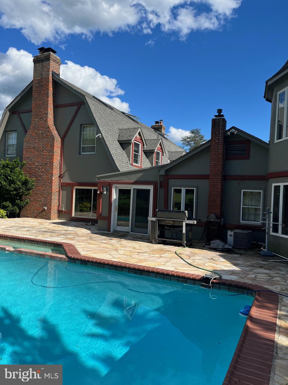 7700 MANOR HOUSE DRIVE