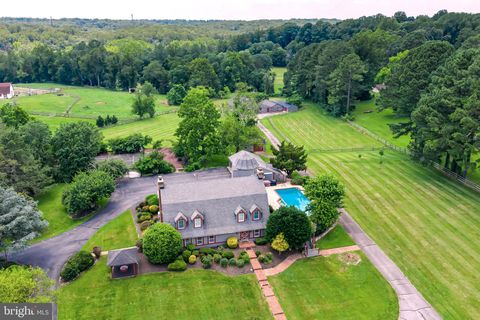 7700 MANOR HOUSE DRIVE FAIRFAX STATION VA 22039