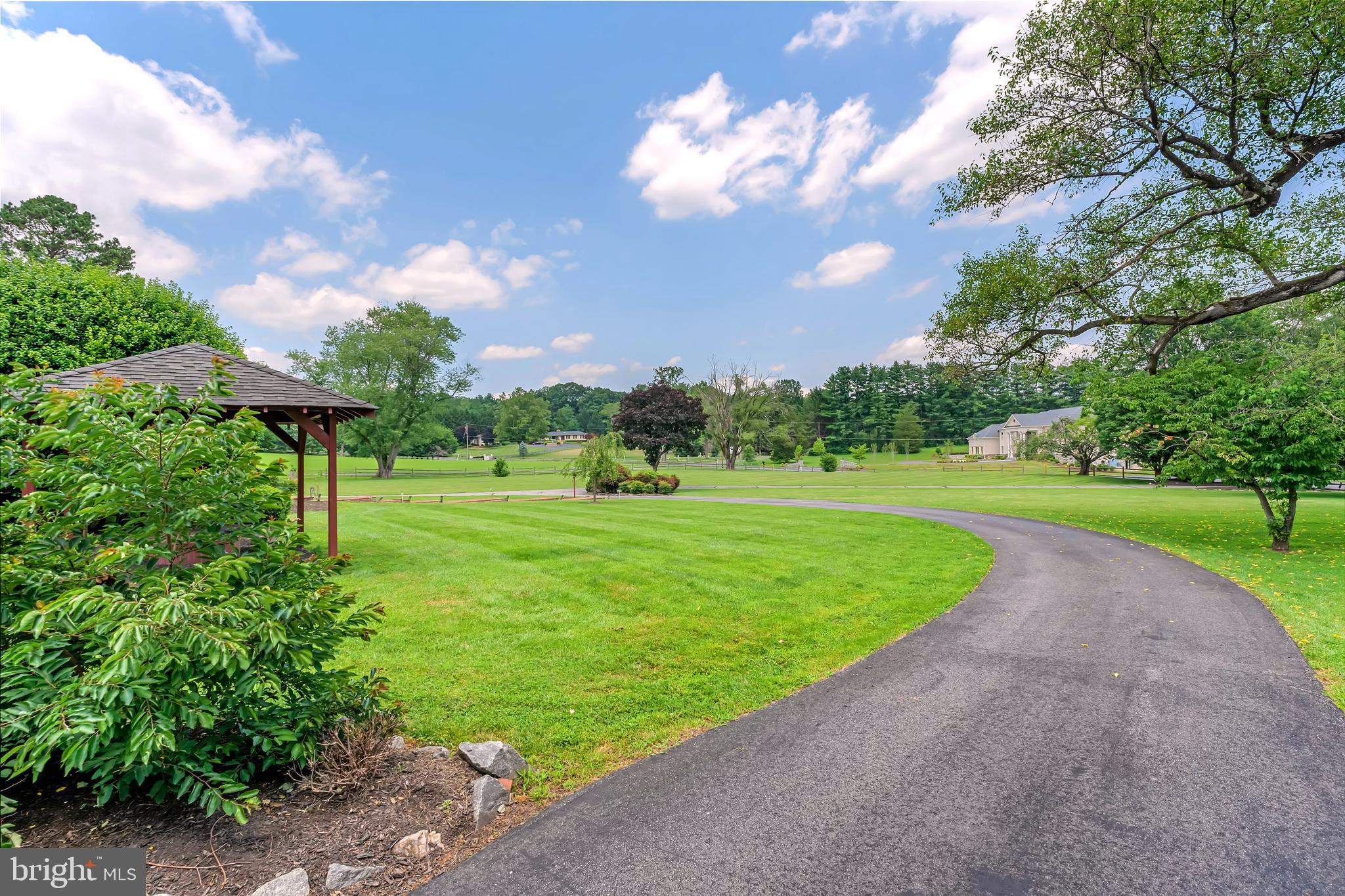7700 MANOR HOUSE DRIVE