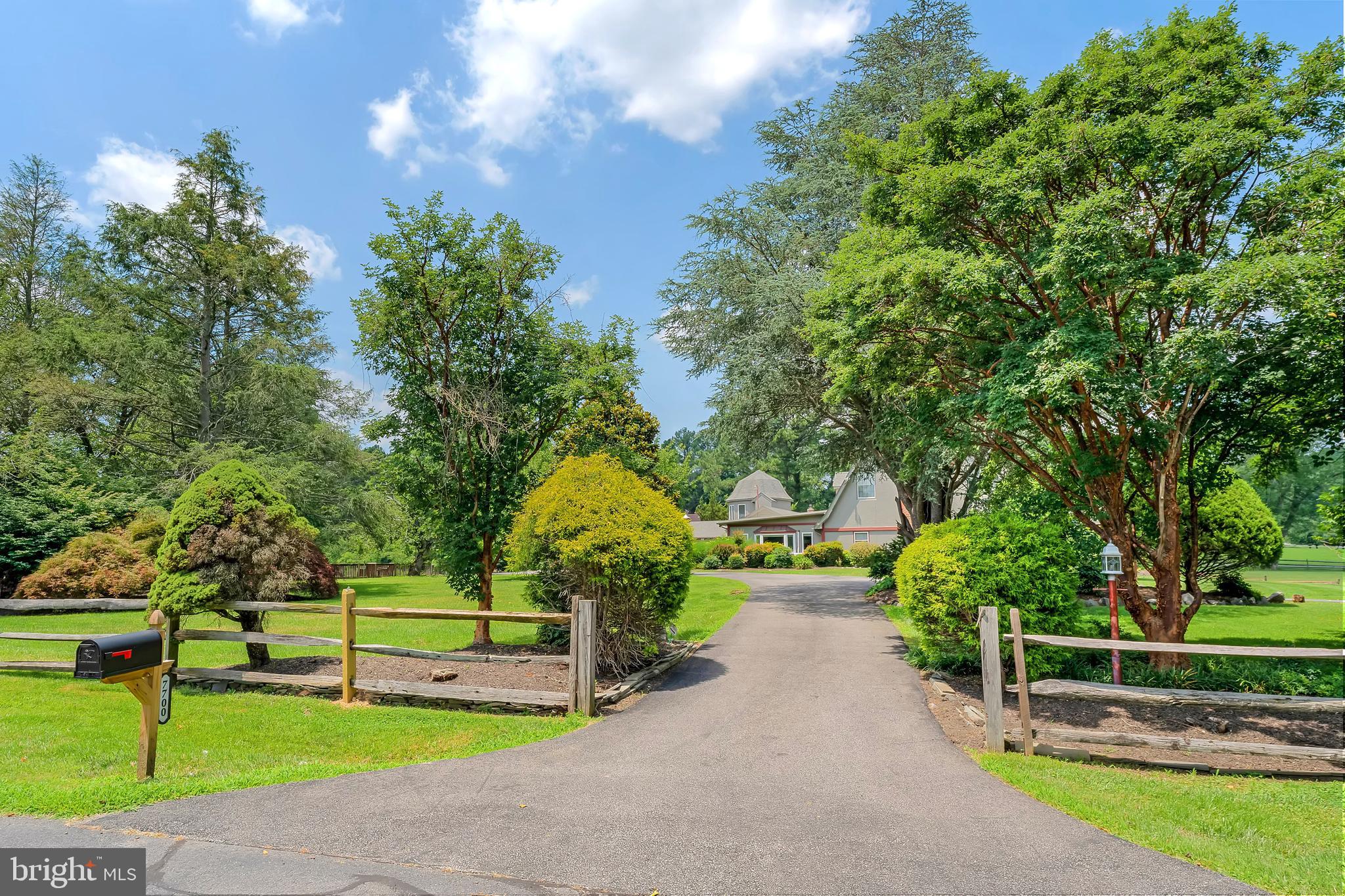 7700 MANOR HOUSE DRIVE
