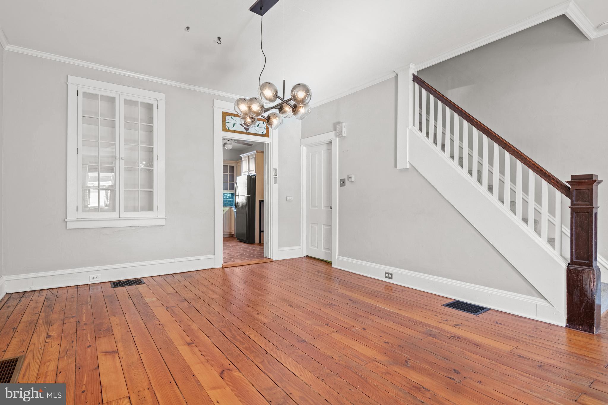 CHESTNUT HILL - Residential