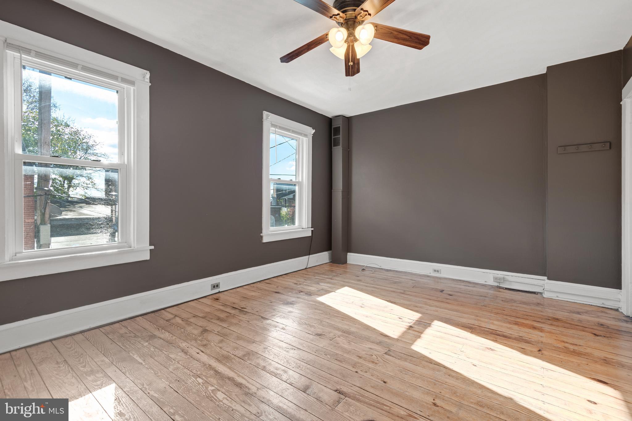 CHESTNUT HILL - Residential