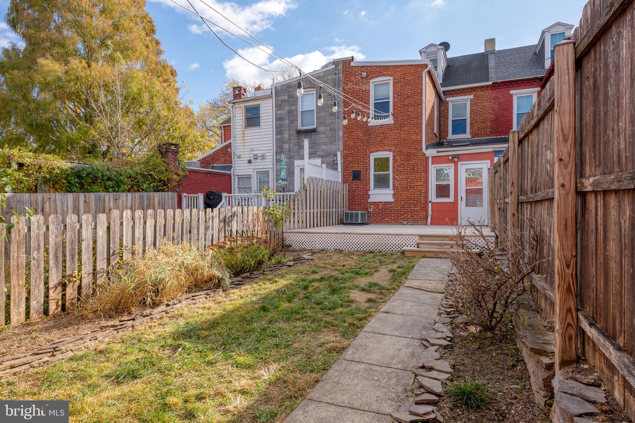 CHESTNUT HILL - Residential