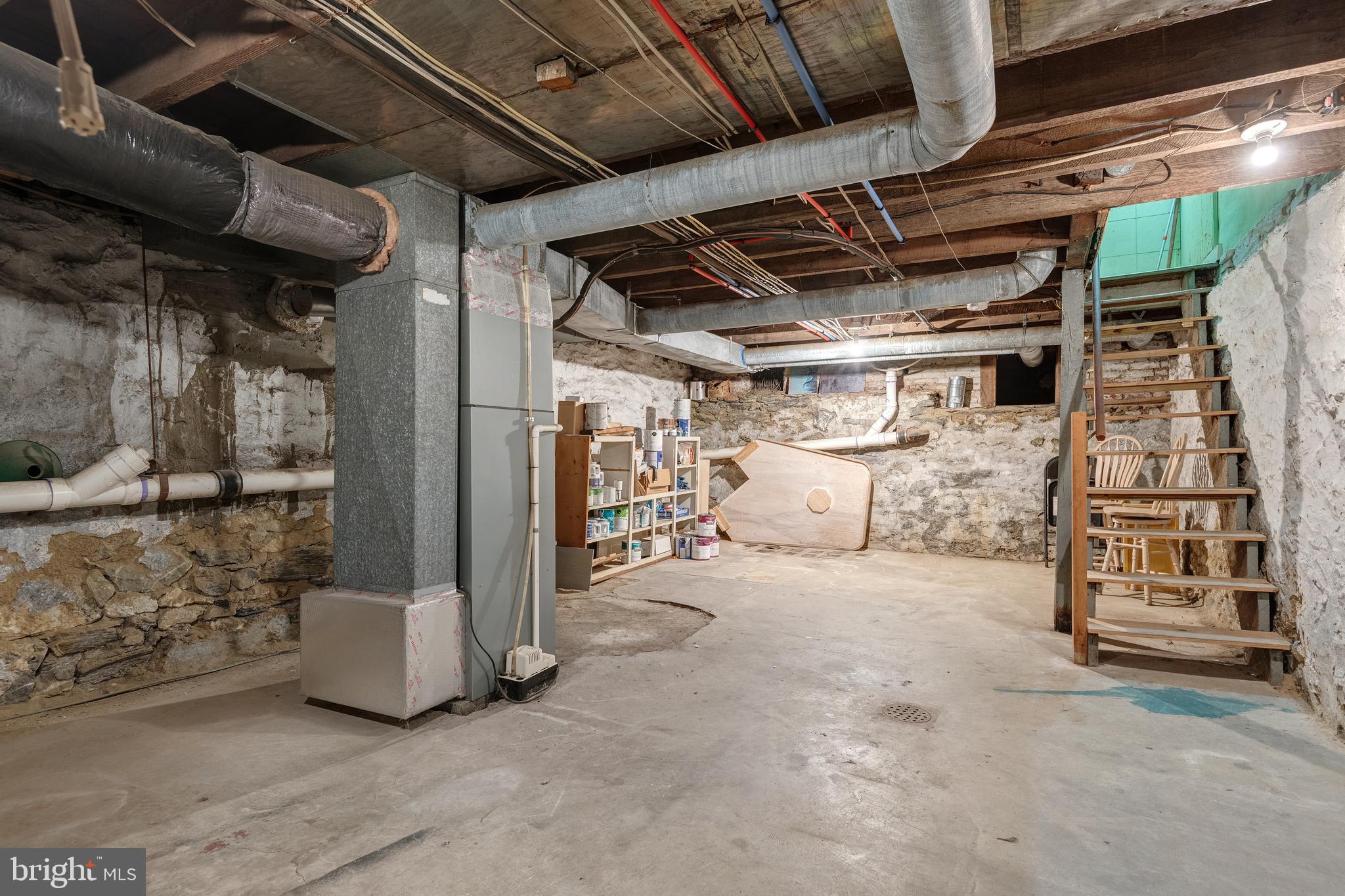 CHESTNUT HILL - Residential