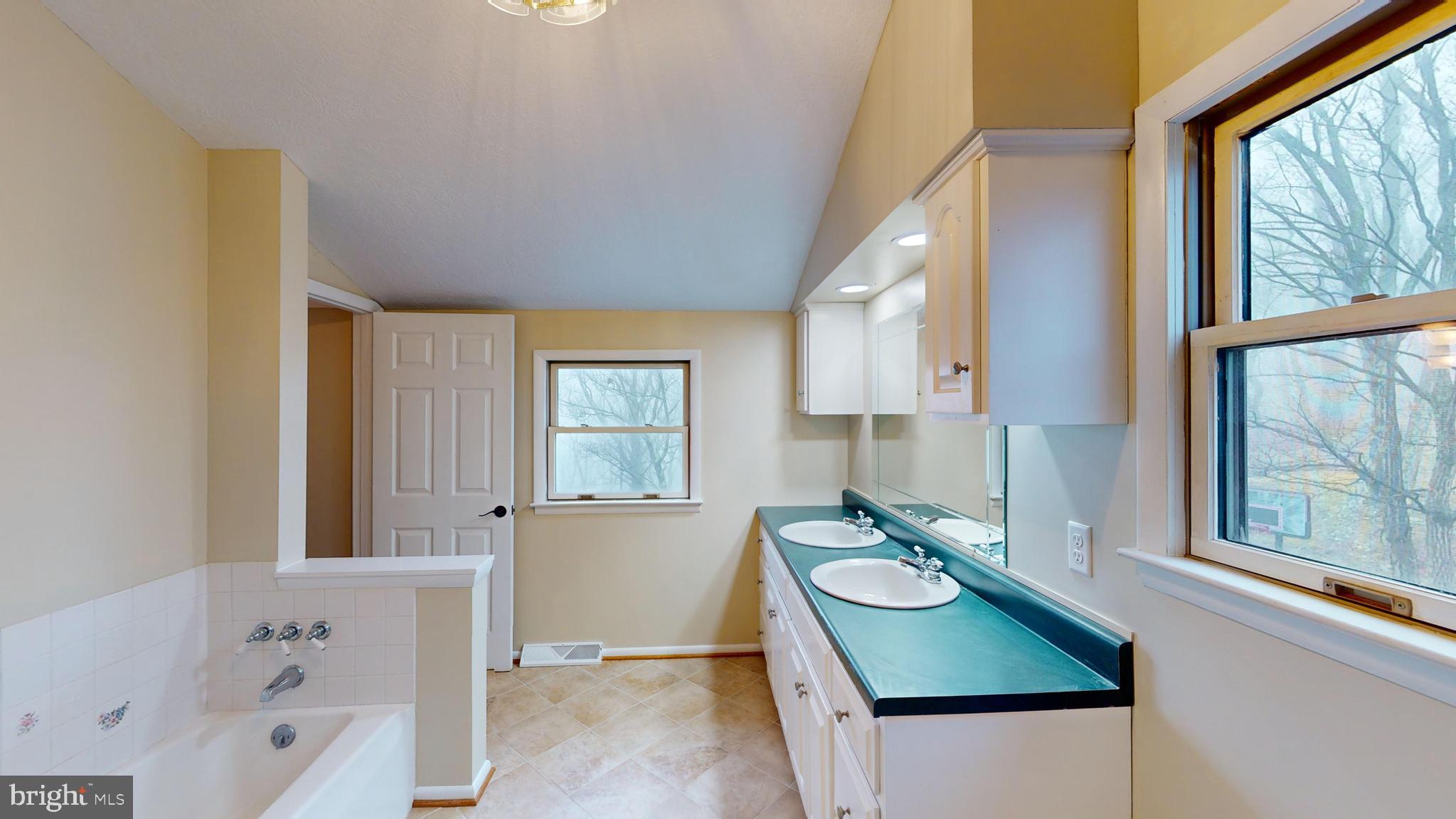 THE PRESERVE AT NEW CREEK LAKE - Residential