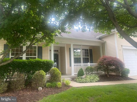 Photo of 17253 Four Seasons Drive, DUMFRIES, VA 22025 (MLS # VAPW2120238)