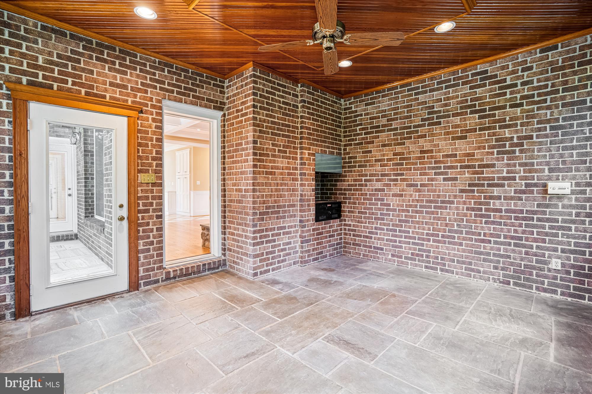 BEVERLY FARMS - Residential