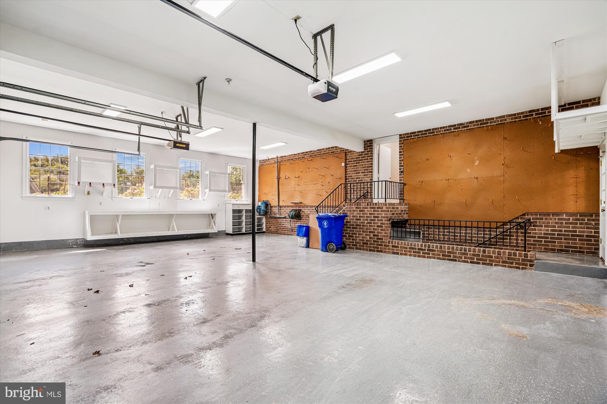 BEVERLY FARMS - Residential