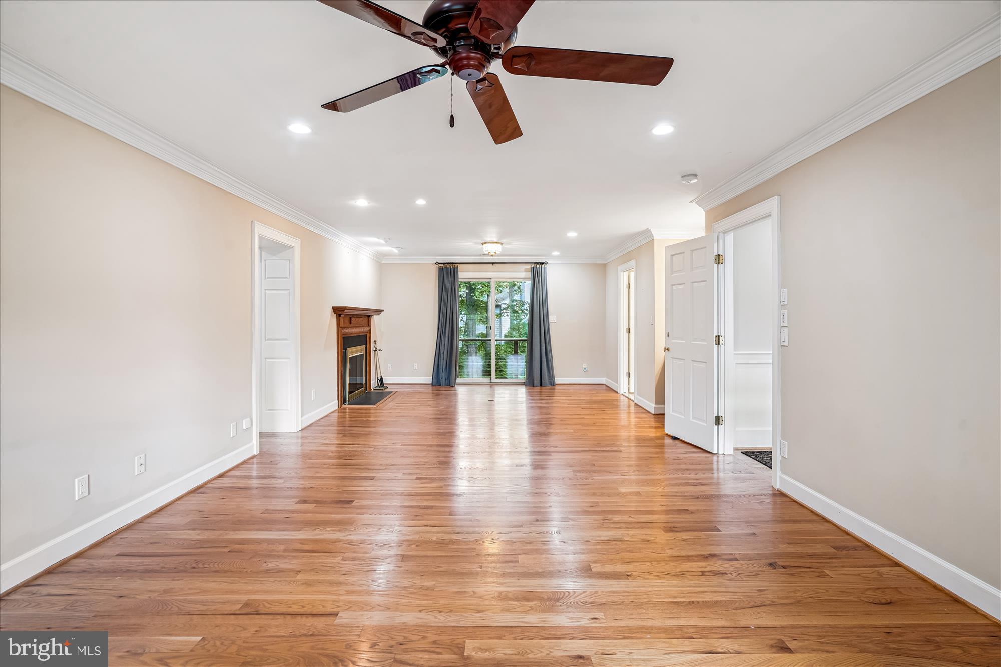 BEVERLY FARMS - Residential