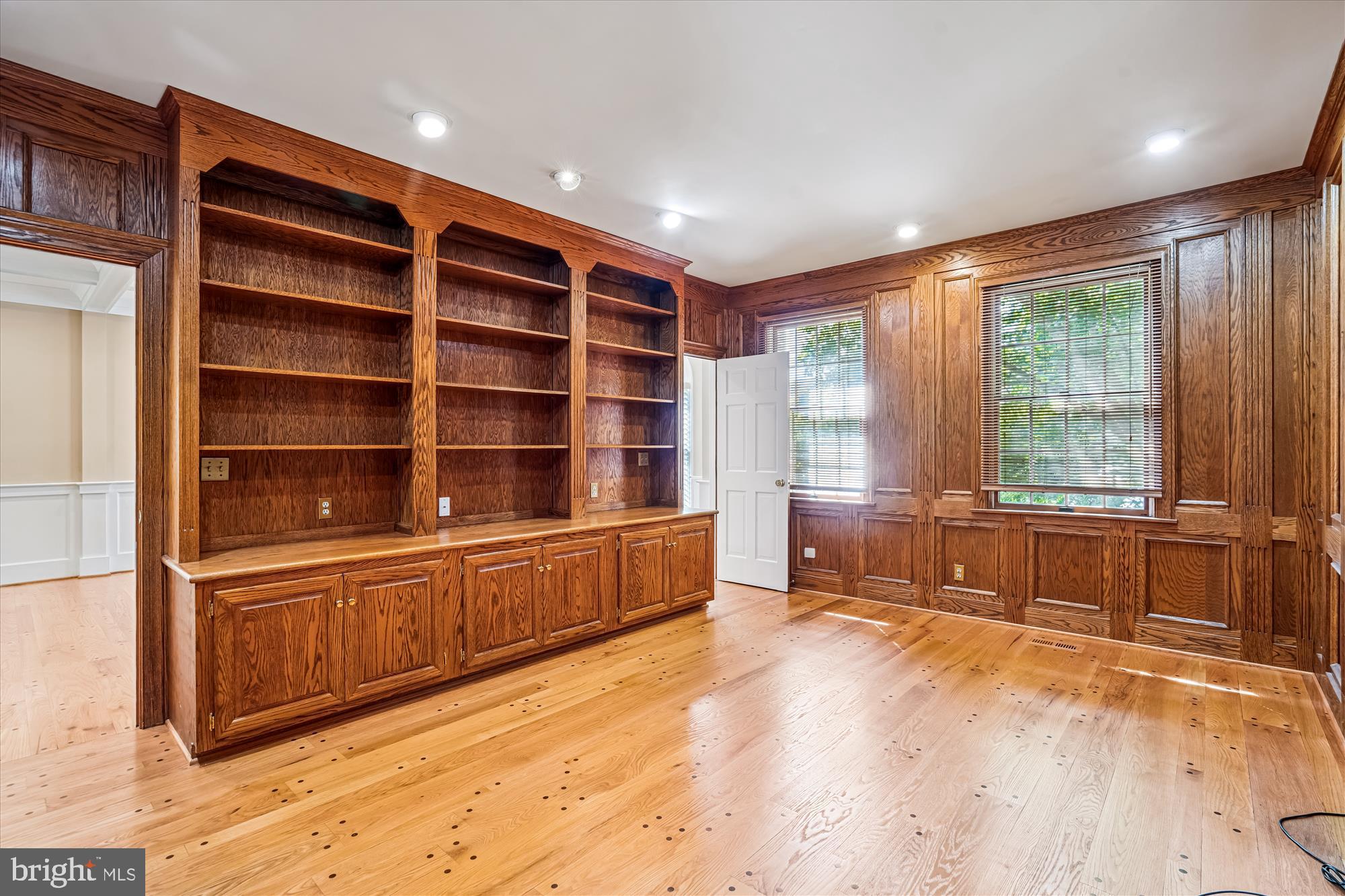 BEVERLY FARMS - Residential