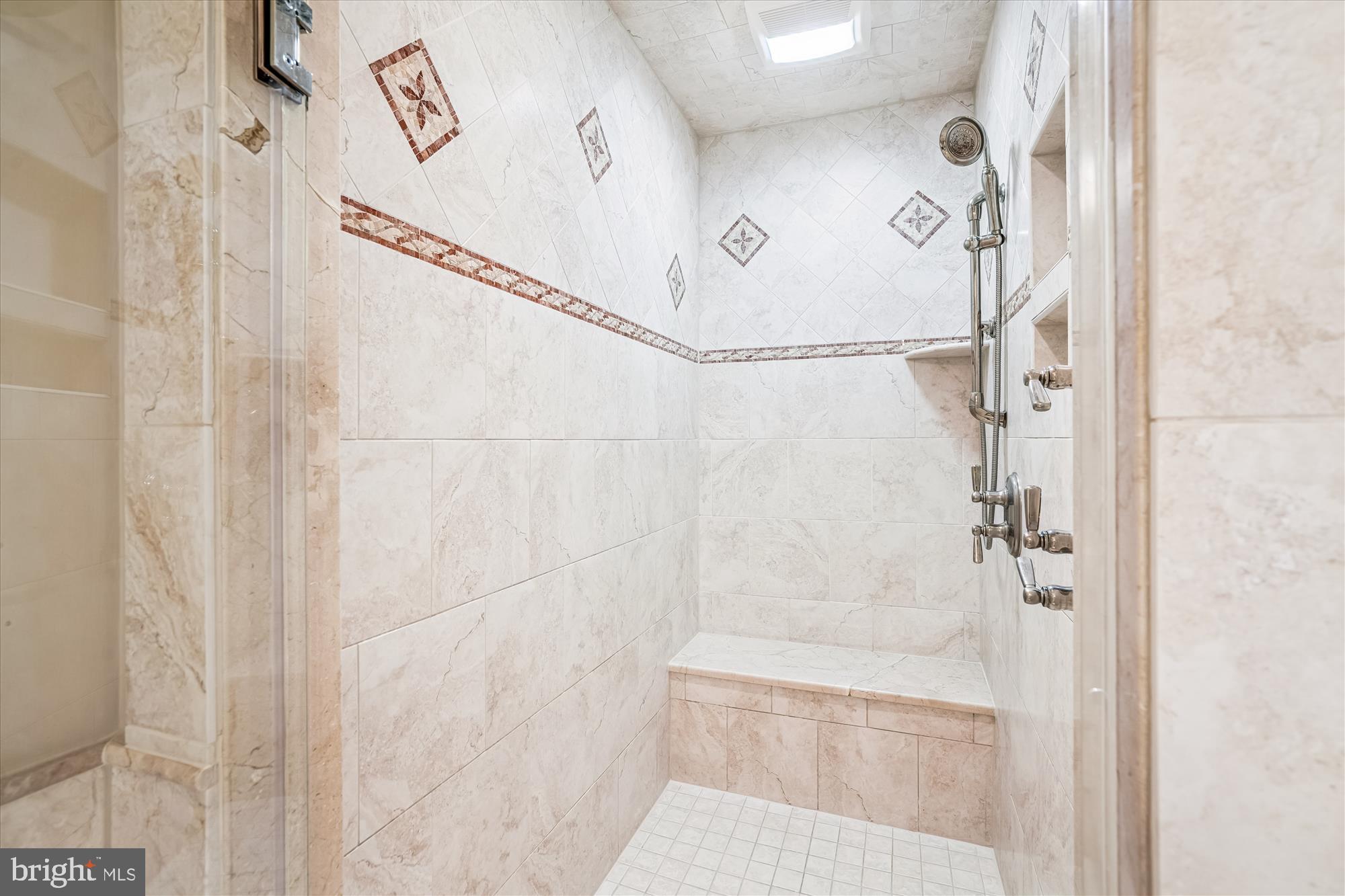 BEVERLY FARMS - Residential