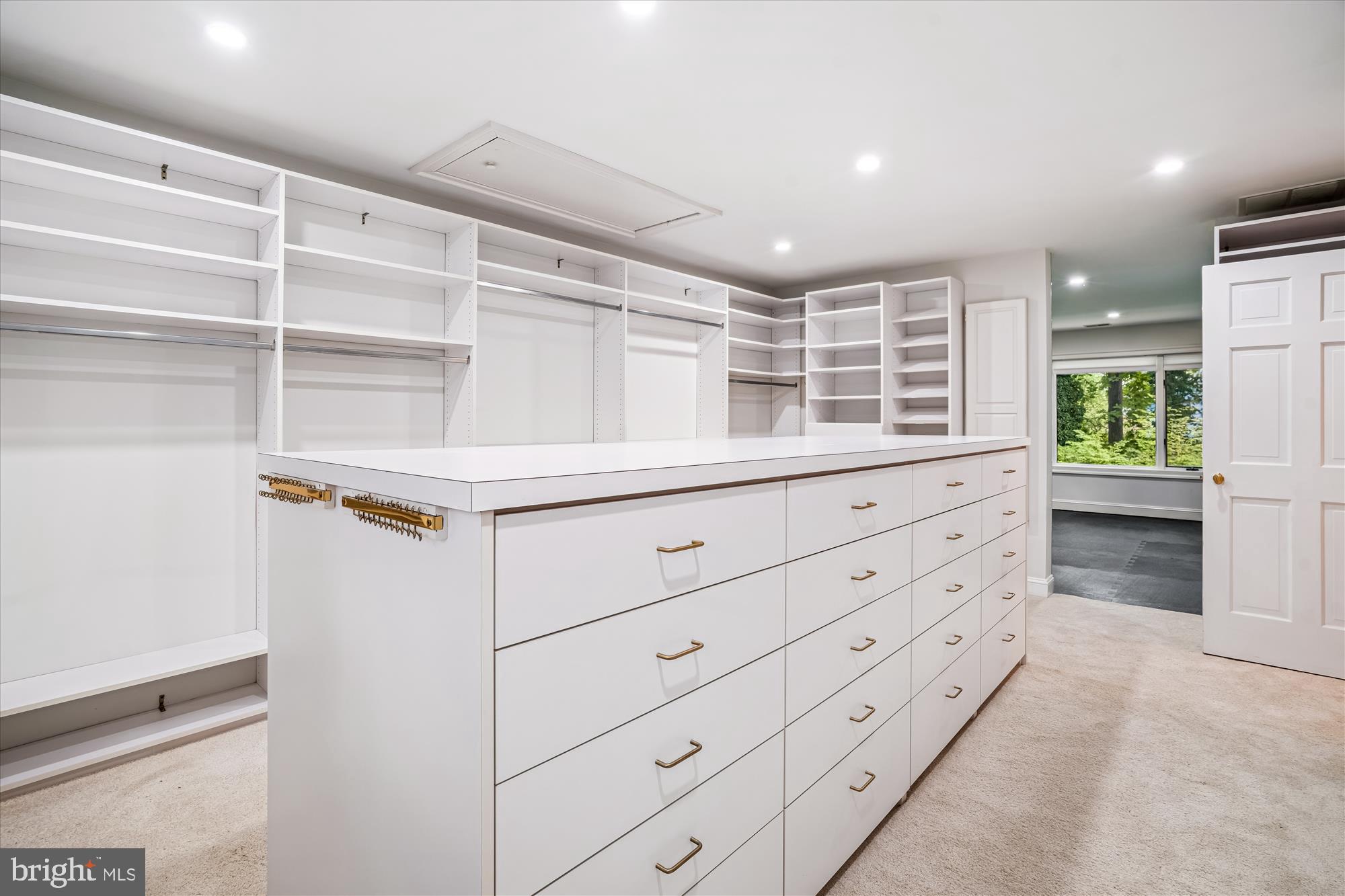 BEVERLY FARMS - Residential