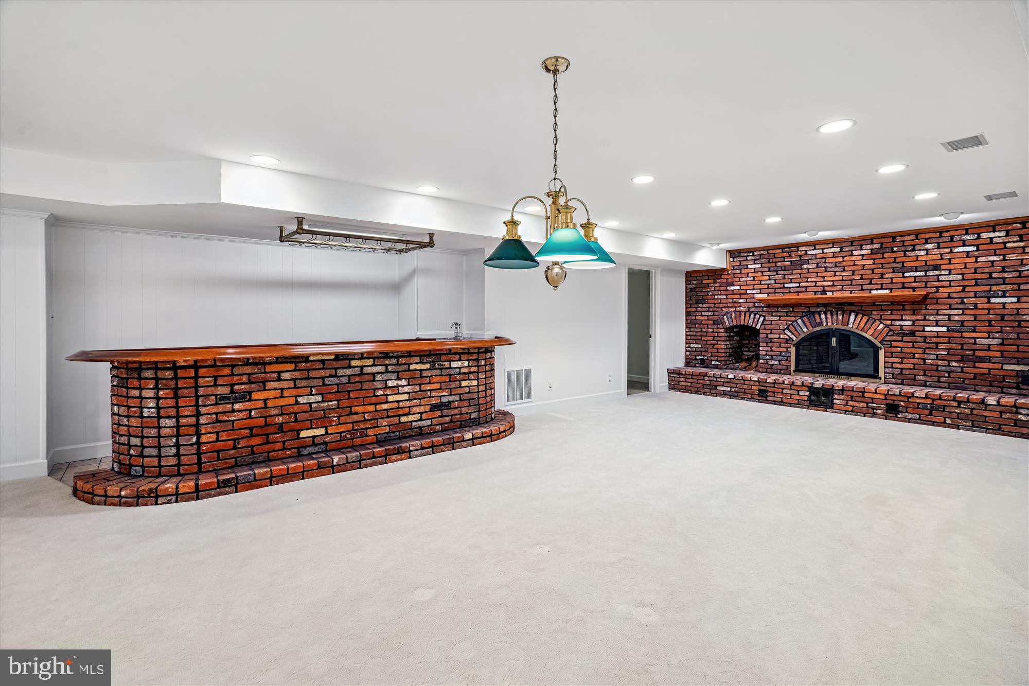 BEVERLY FARMS - Residential