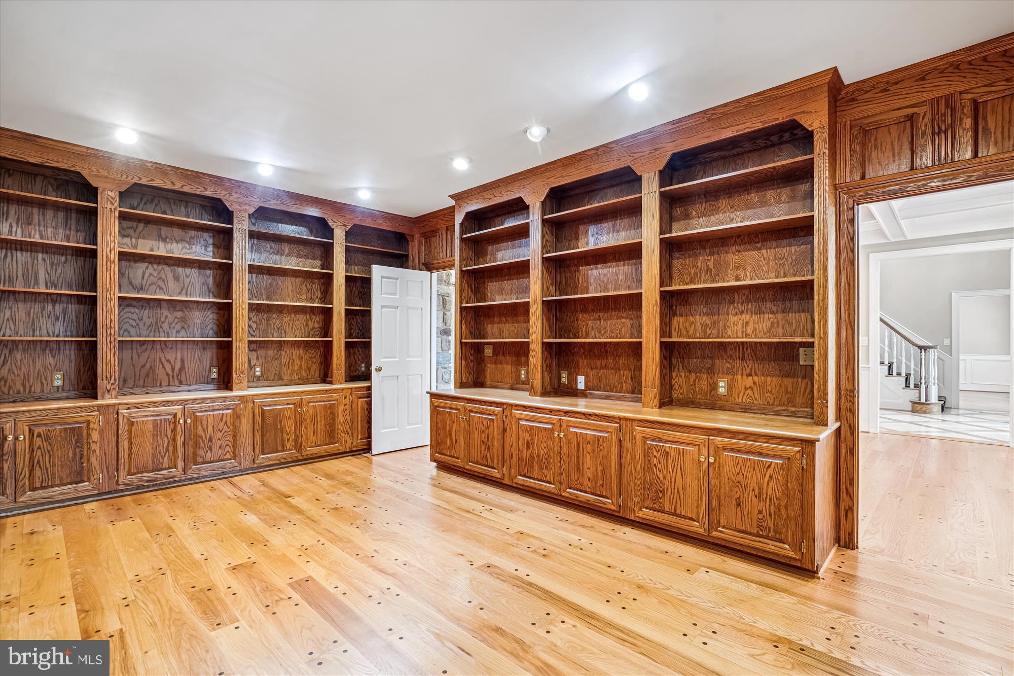 BEVERLY FARMS - Residential