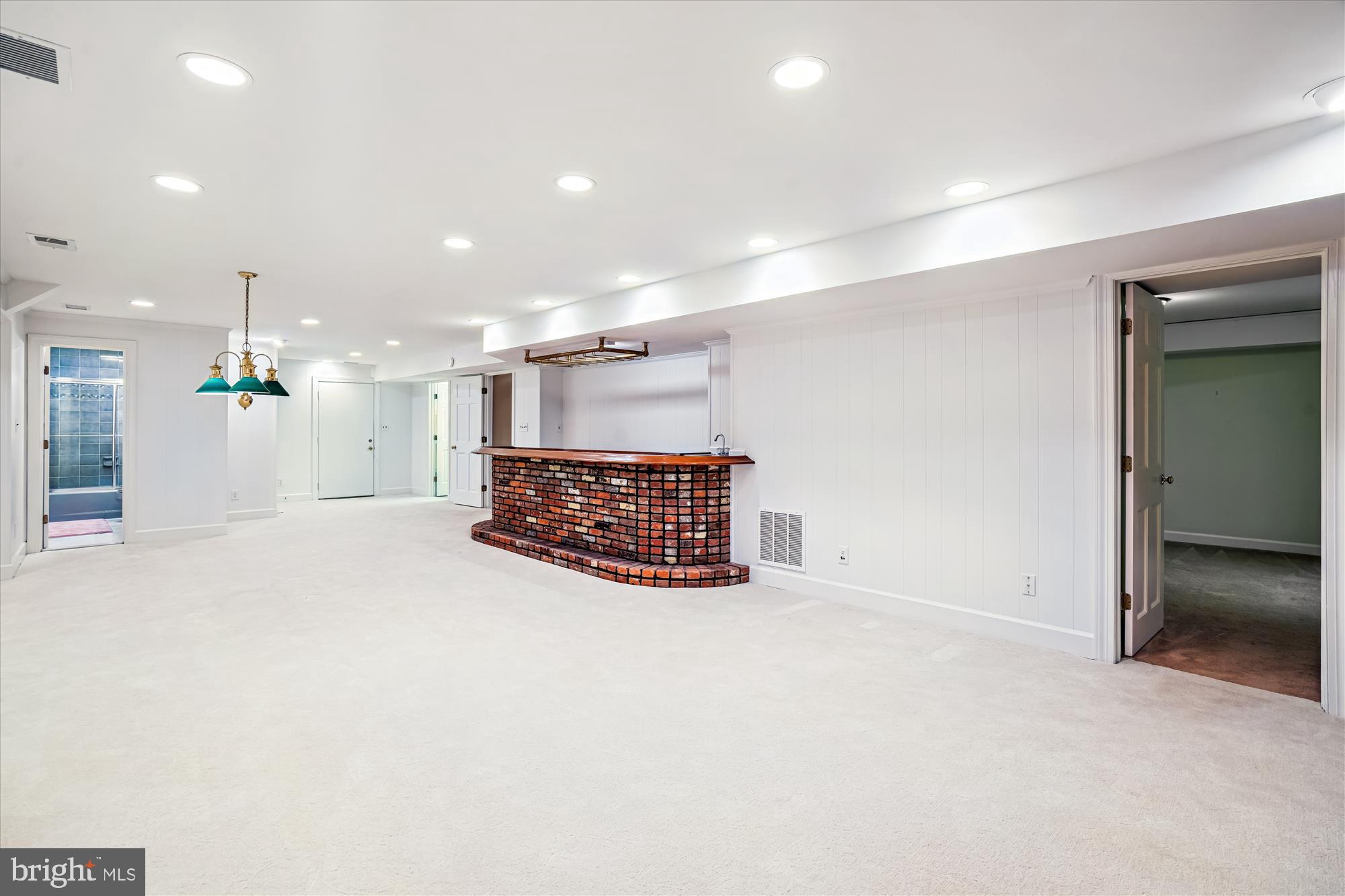 BEVERLY FARMS - Residential