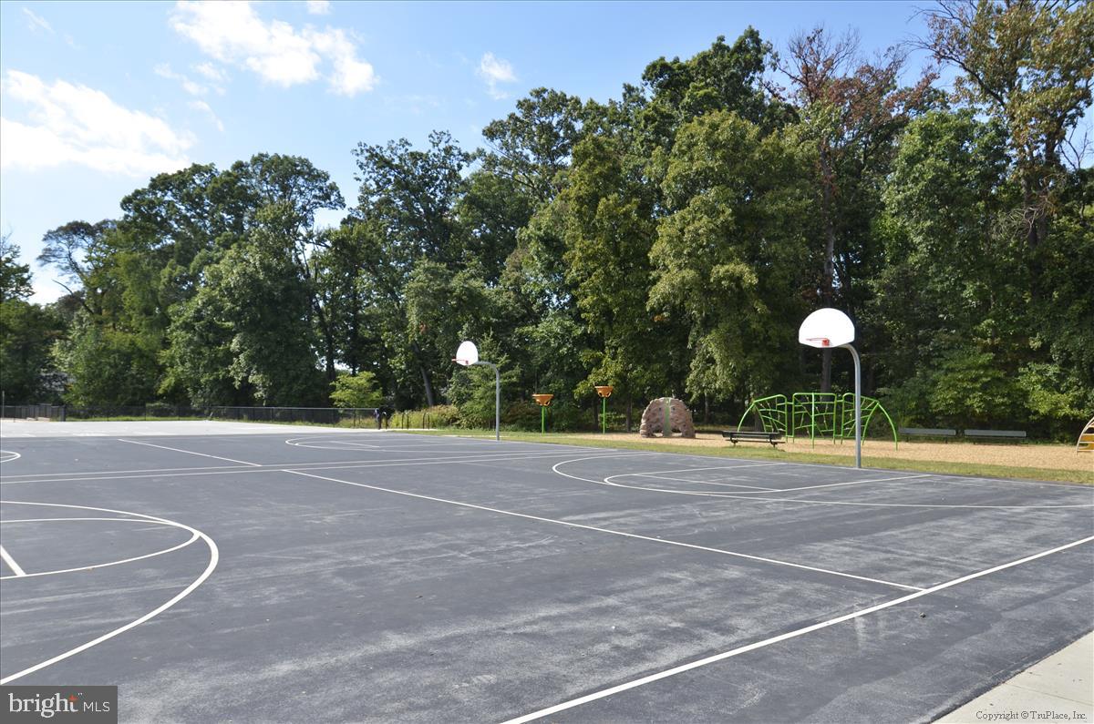 BEVERLY FARMS - Residential